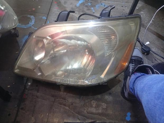 Toyota Noah 2005 Xjapan Headlight