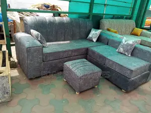 Morden Five Seater Sofa Set Available for Sale
