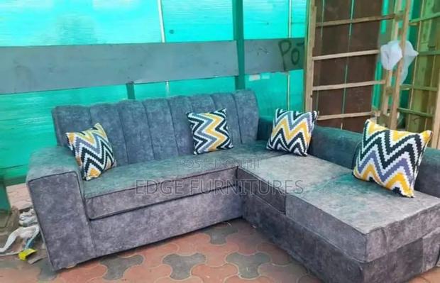 Morden Five Seater Sofa Set Available for Sale - thumbnail 2