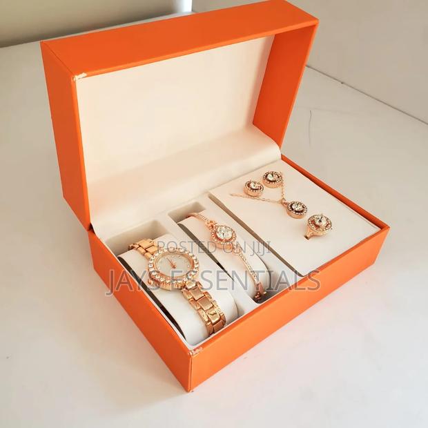 5-in-1 Ladies’ Valentine’S Gift Set