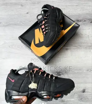 Nike Airmax 95 
“ Central Cee