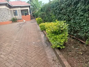 3bdrm Bungalow in Ololua, Oluulua for sale