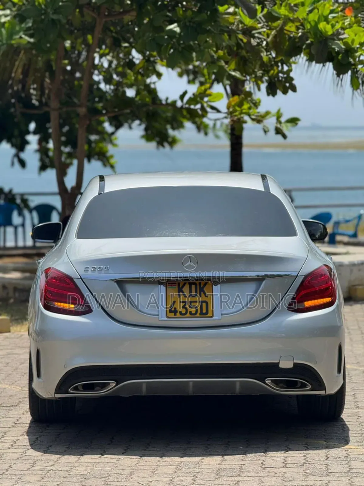 Mercedes-Benz C200 2016 Silver