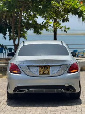 Mercedes-Benz C200 2016 Silver