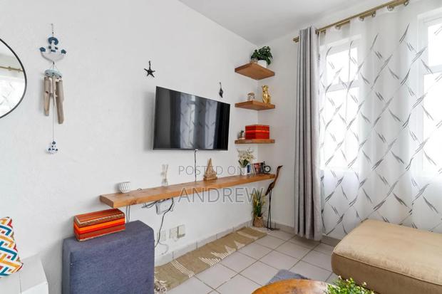 1br Fully Furnished Apartment – Racecourse Gardens (Short Long Stay) - thumbnail 4