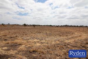 Well-Drained 1⁄4 Acre Plots – Near Kampala University, Kisaju - thumbnail 2