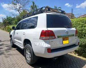 Toyota Land Cruiser 4.5 V8 GXR 2009 White