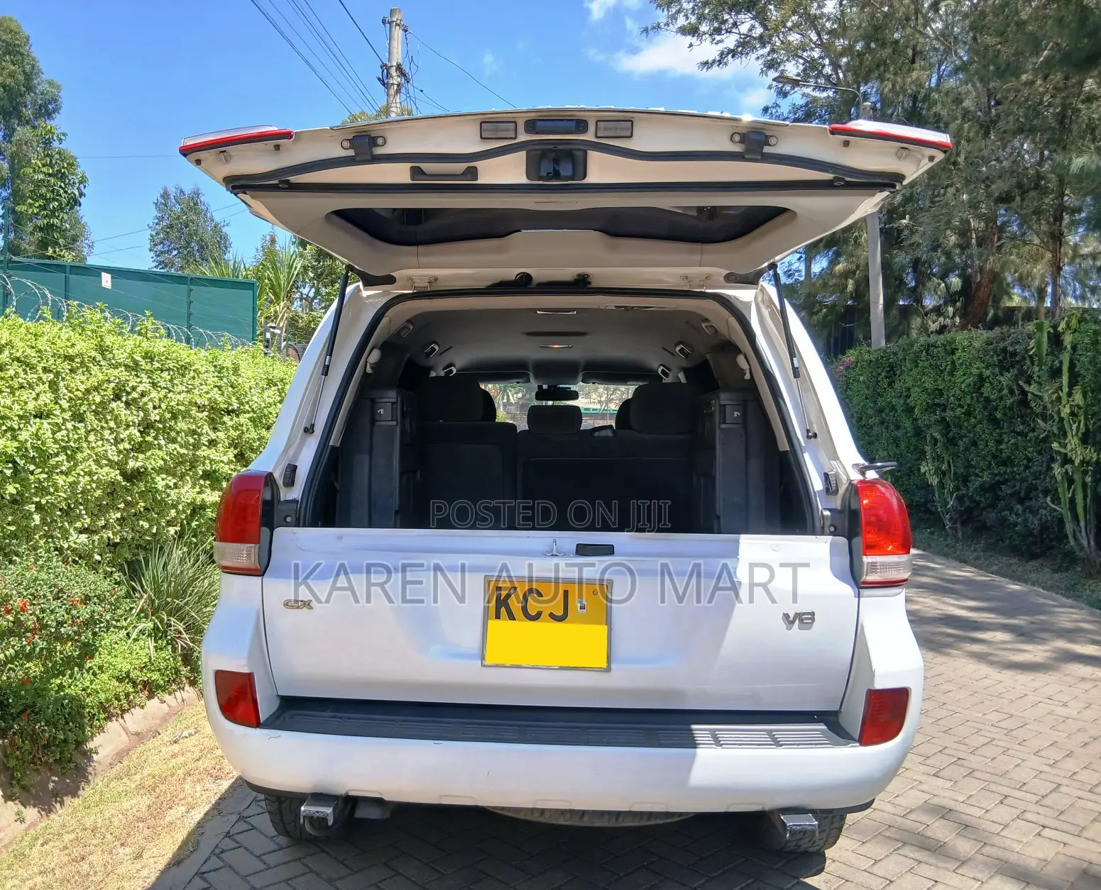 Toyota Land Cruiser 4.5 V8 GXR 2009 White