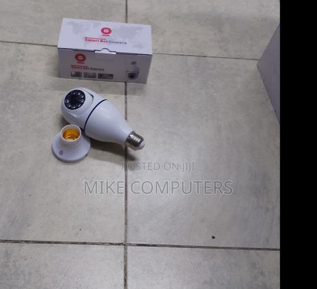 Bulb PTZ Camera Smart Home Security Camera With Auto Motion Tracking - main view