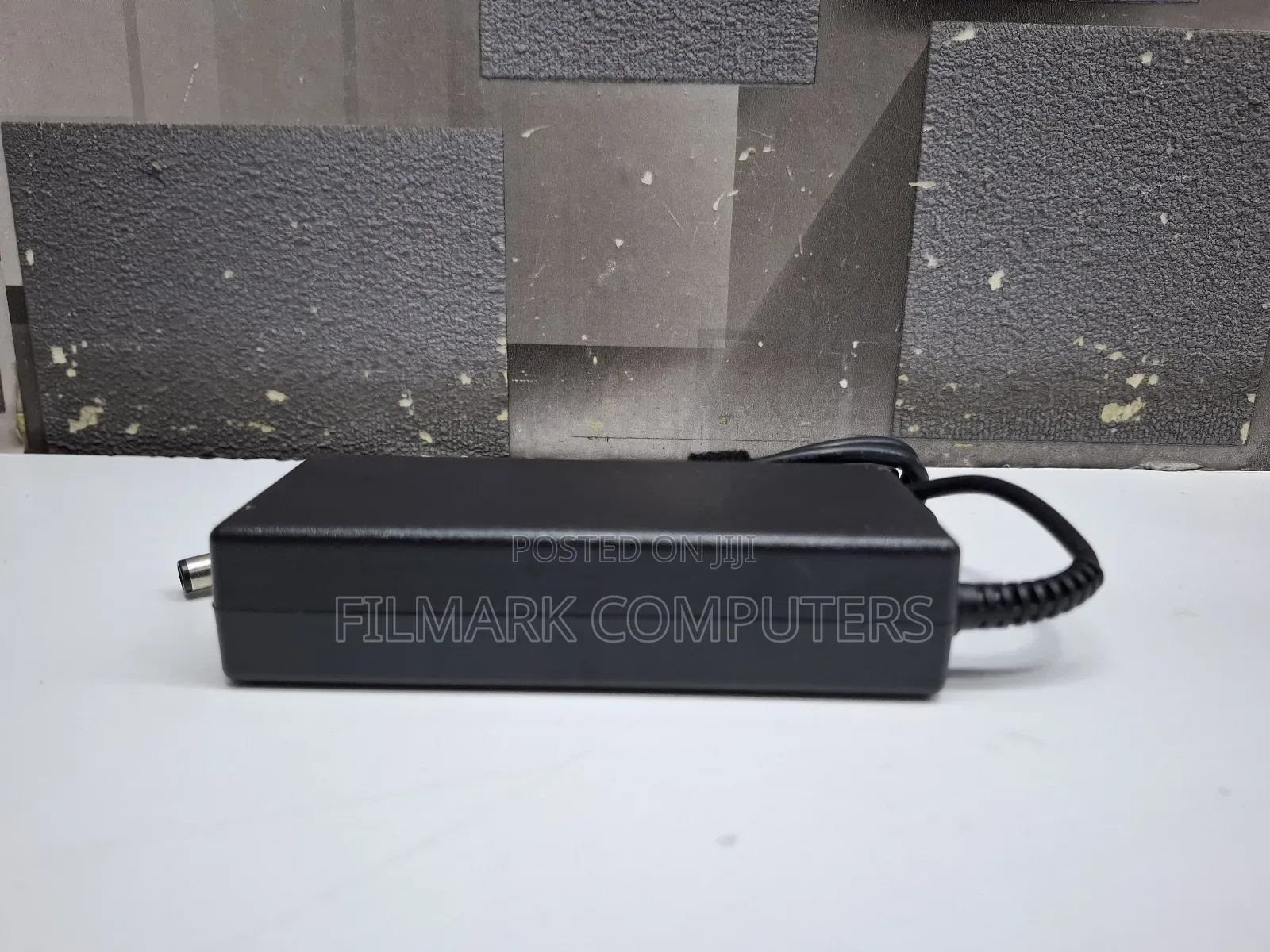 Hp 90w 19v 4.7a Big Pin Charger – Adapter