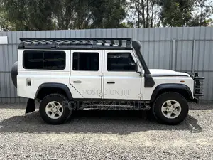 Land Rover Defender 2014 White