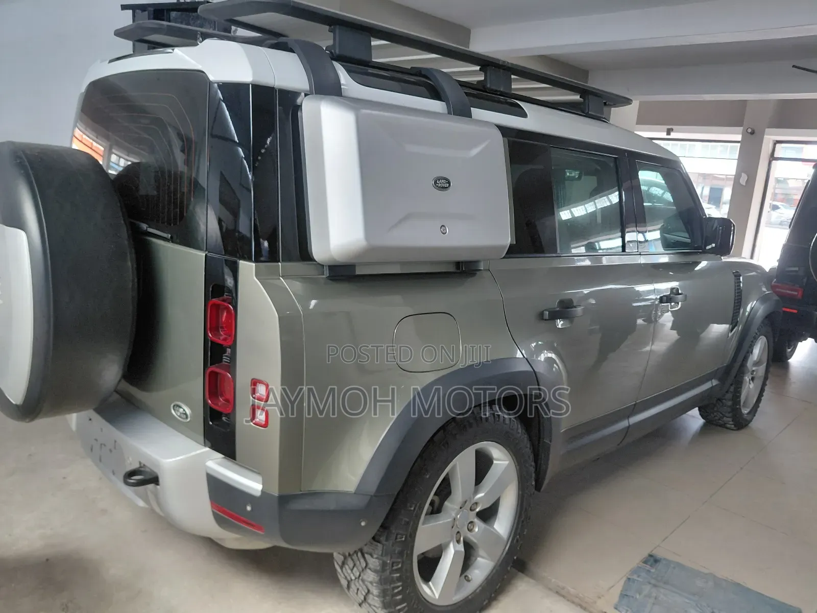 Land Rover Defender 2021 Green