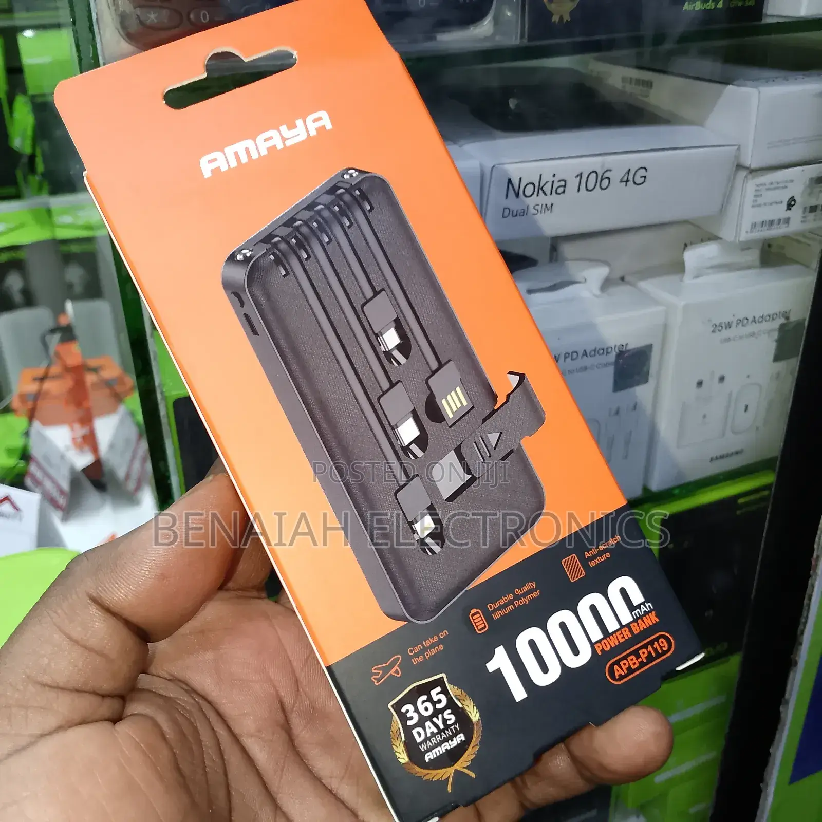 Amaya Powerbank 10000 Mah With Attached Cables