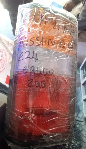 Tail Lamp Nissan E24/E27/Qd32