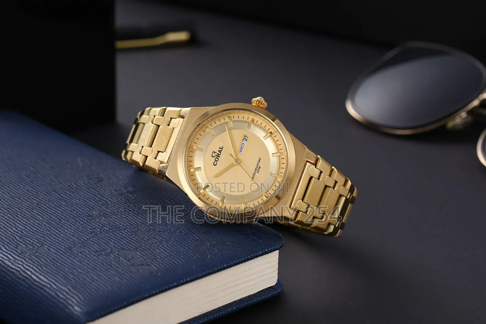 Casual Men Big Face Silvered Metallic Strip Coral Watches