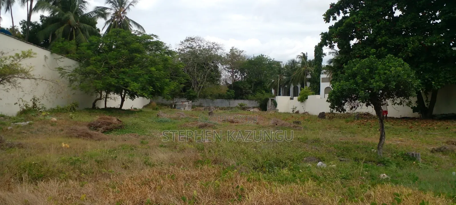 1 Acre White Sandy Beach Plot at Galu Beach in Diani.