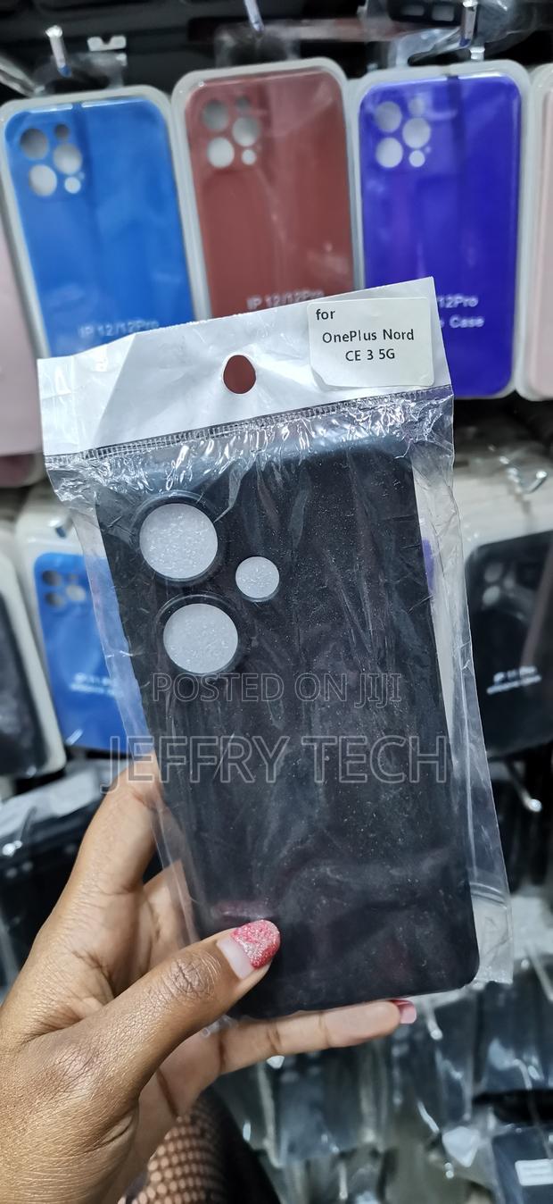 Zaaki Plain Black Soft Silicone Case for Oneplus Nord Ce 3 (5g) - thumbnail 3