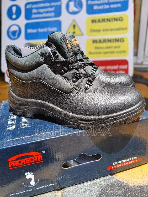 Protecta Safety Shoe - thumbnail 2