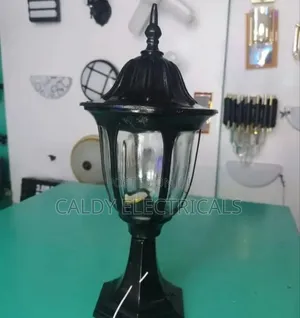 Modern Black Outdoor Gate or Pillar Light Jt5