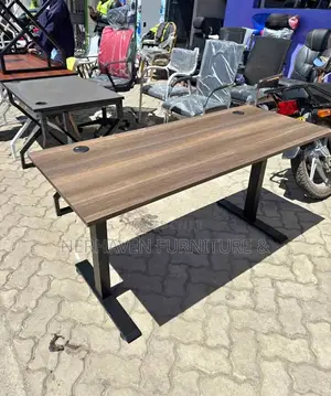 Electric Adjustable Office Desk 1.4m