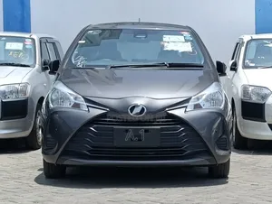 Toyota Vitz 1.0 FWD 5dr 2018 Gray