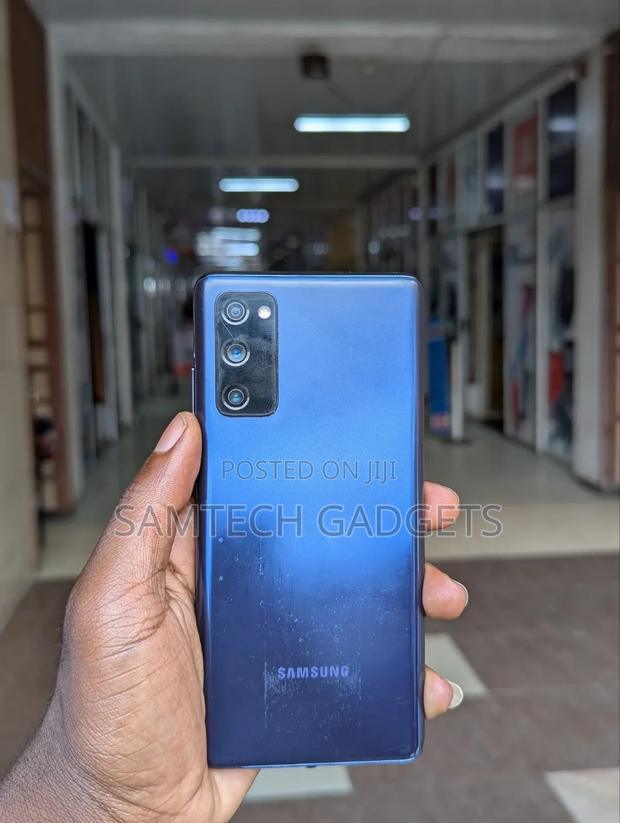 Samsung Galaxy S20 FE 128 GB Blue - thumbnail 4