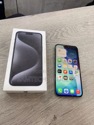 Apple iPhone 15 Pro Max 256 GB Gray - thumbnail 2
