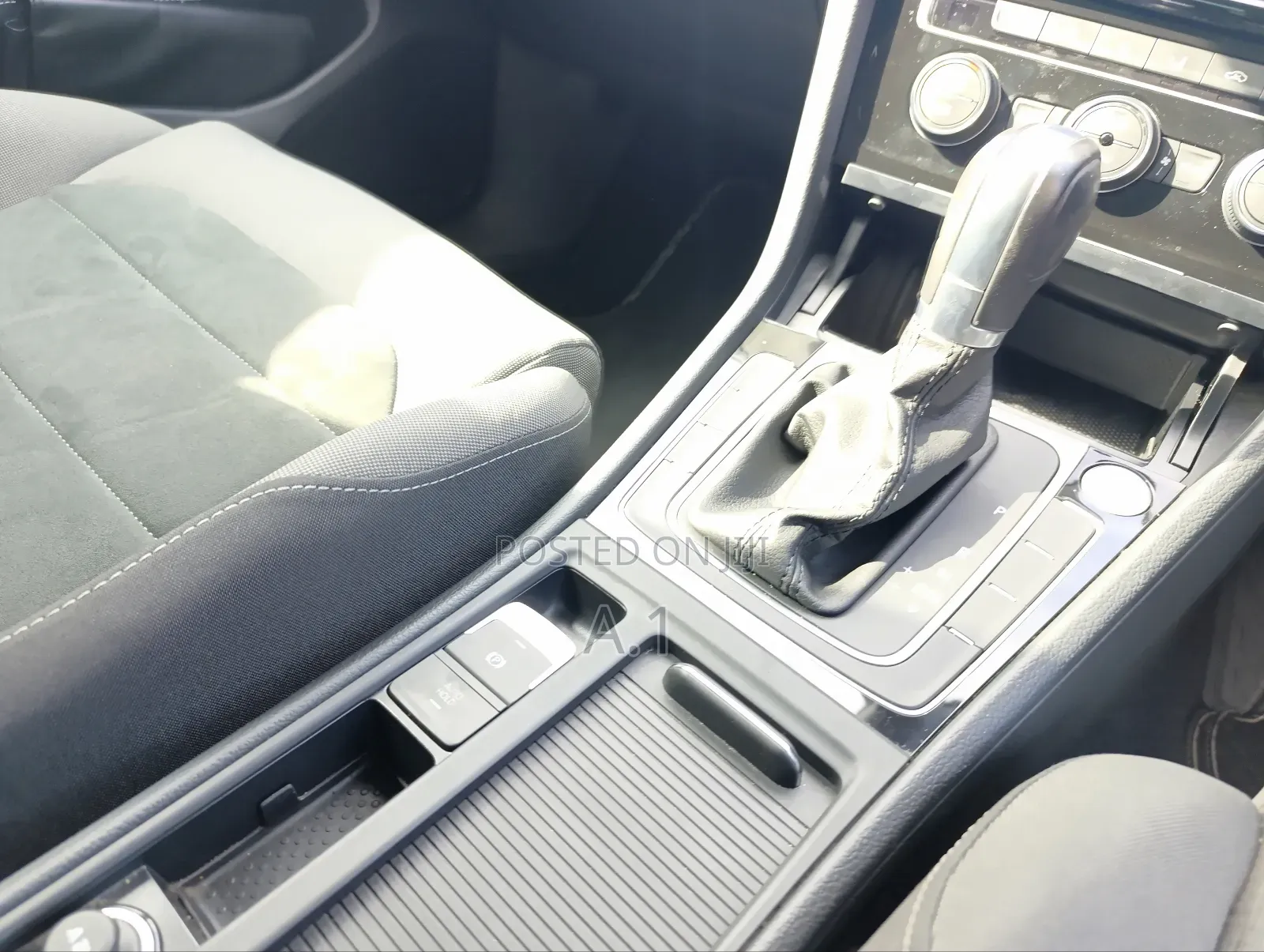 Volkswagen Golf 2019 White