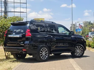 Toyota Land Cruiser Prado 2.8 2019 Matt Black