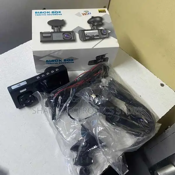 G-Sensor 3 Channel 170°Wide Angle ++1080p Dash Cam Loop Recording