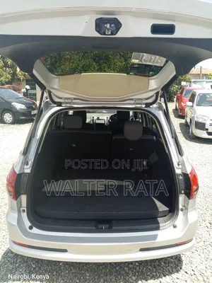 Nissan Wingroad 2017 Silver