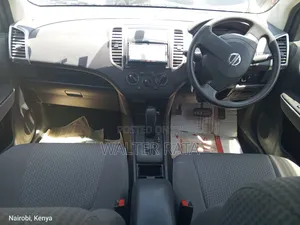 Nissan Wingroad 2017 Silver