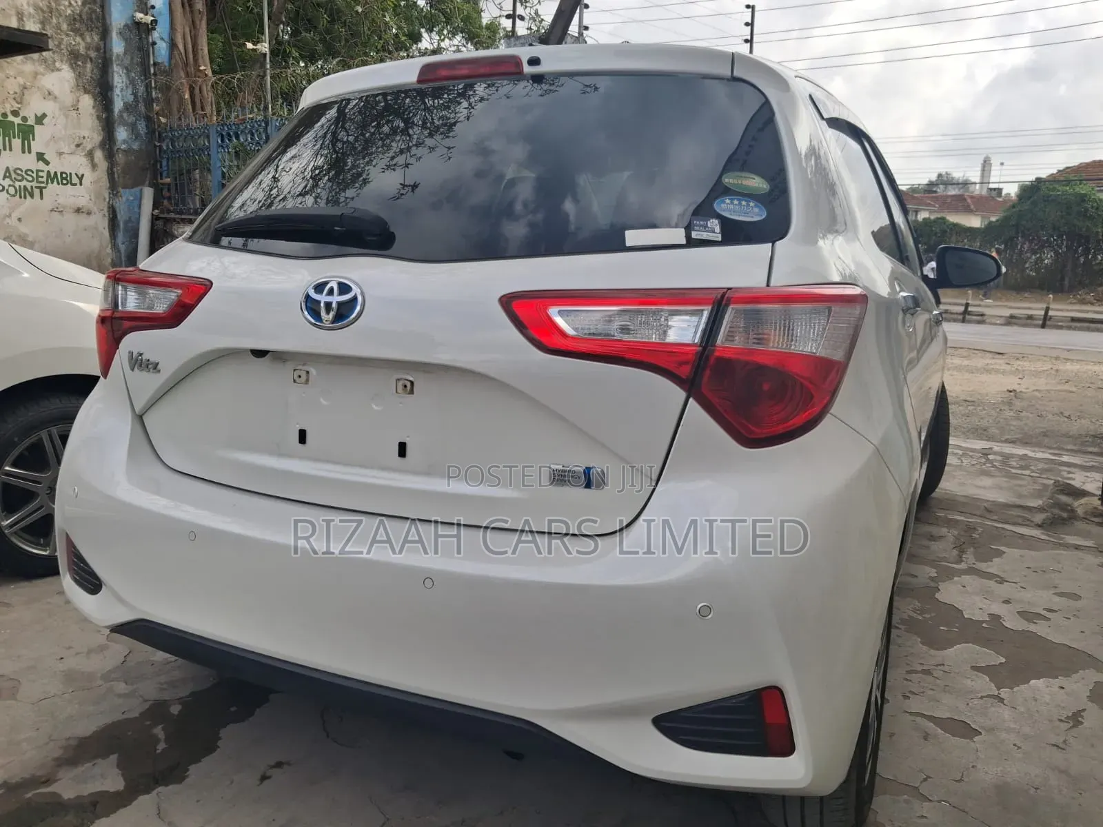 Toyota Vitz 2018 White