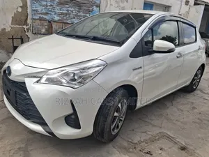 Toyota Vitz 2018 White