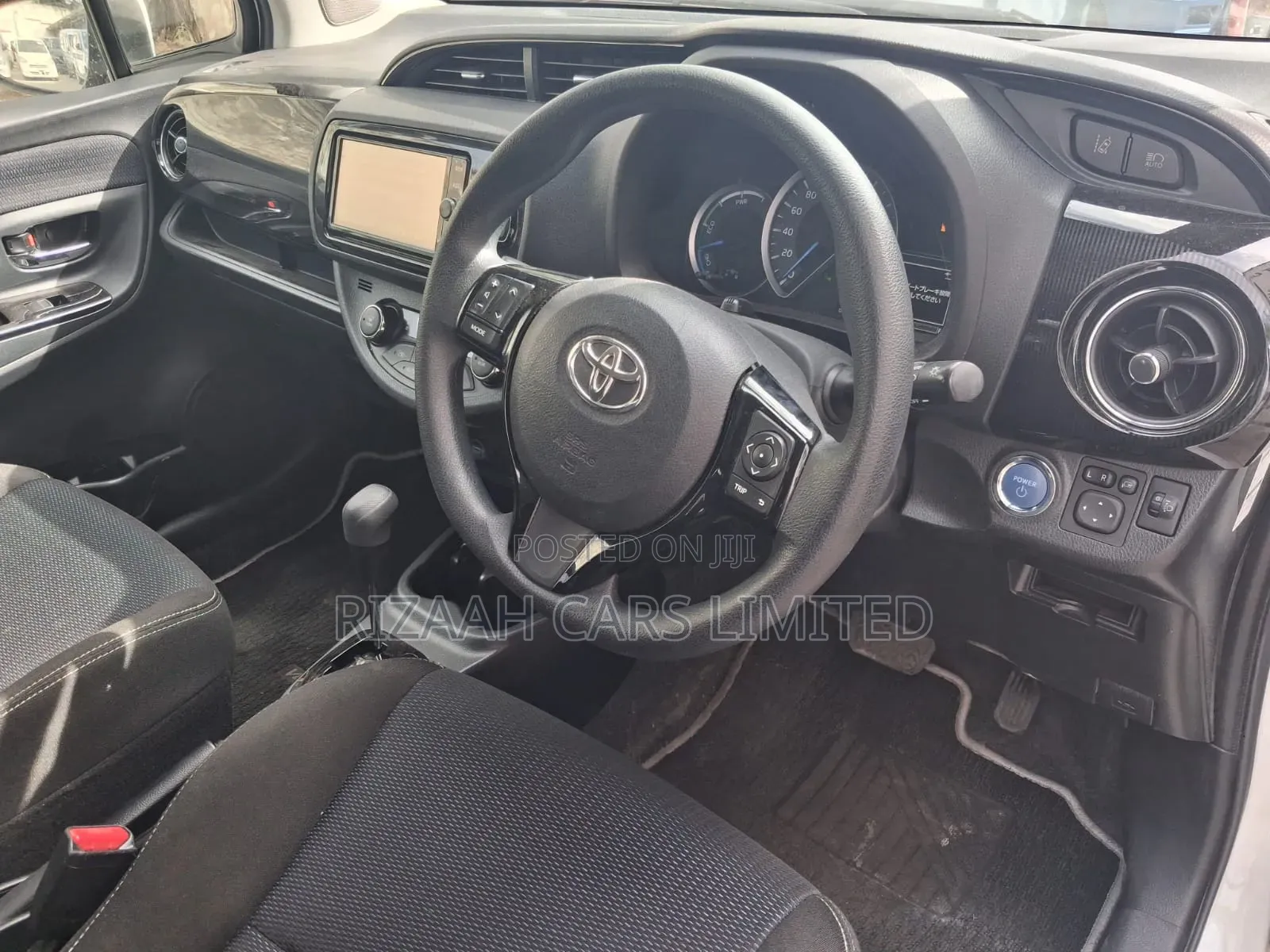 Toyota Vitz 2018 White