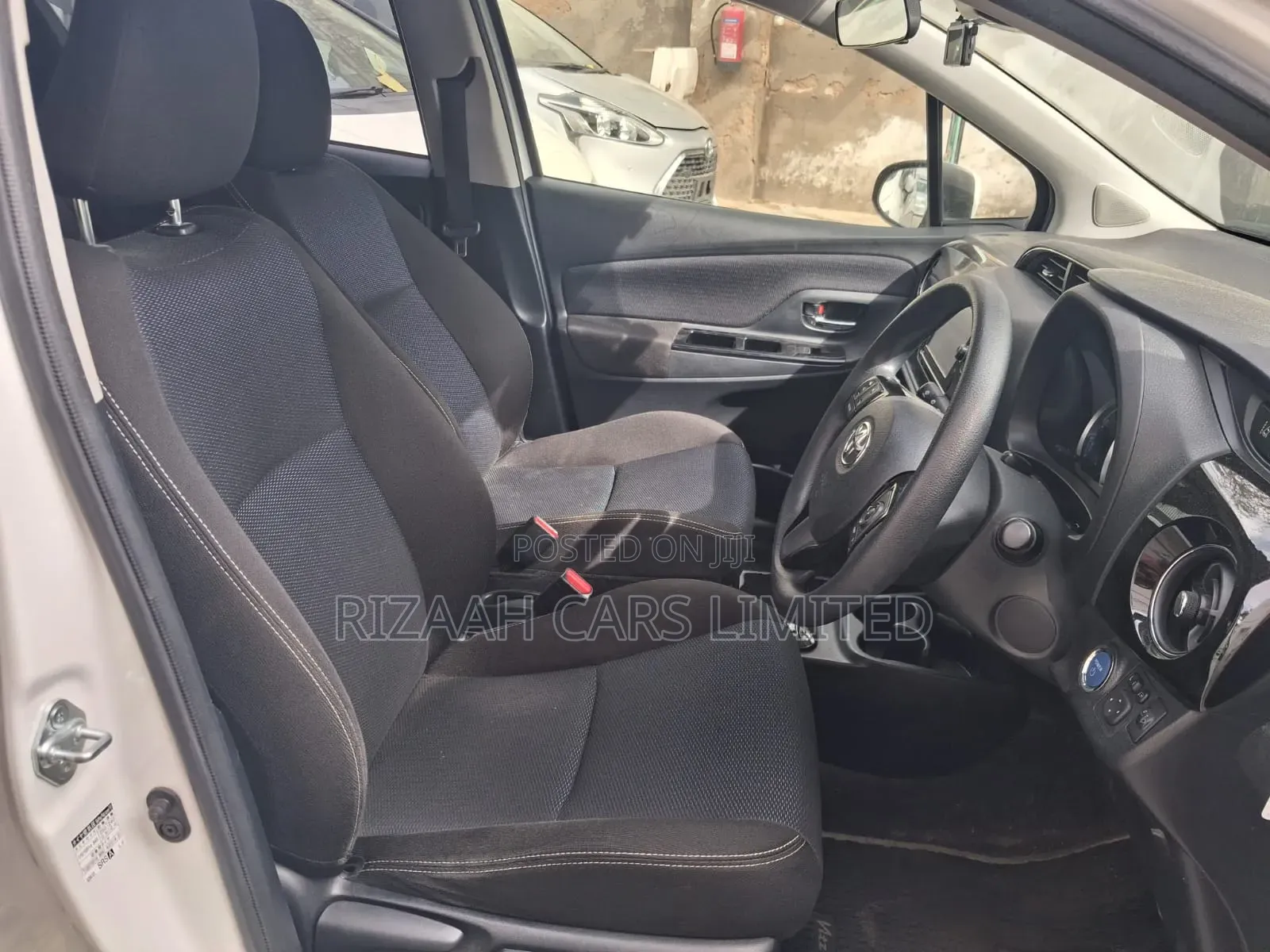 Toyota Vitz 2018 White