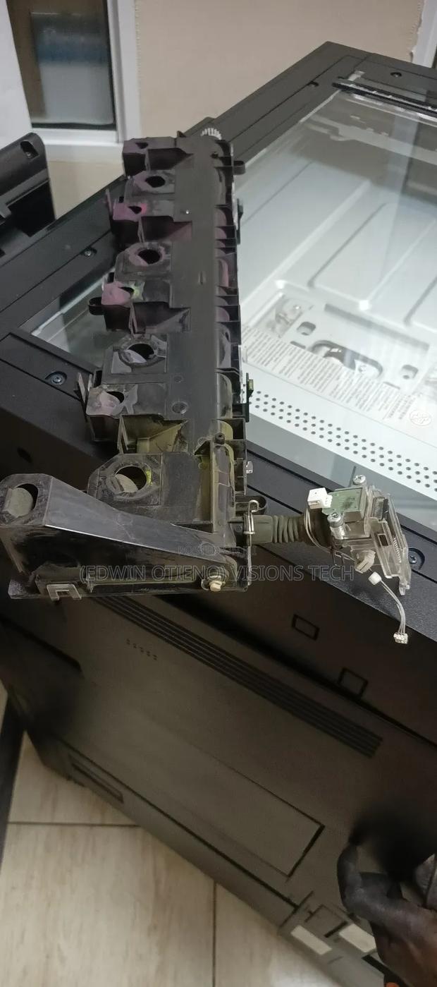 Waste Toner Retainer Kyocera 2552ci