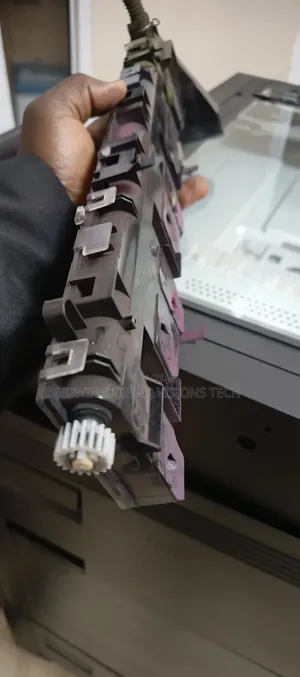 Waste Toner Retainer Kyocera 2552ci
