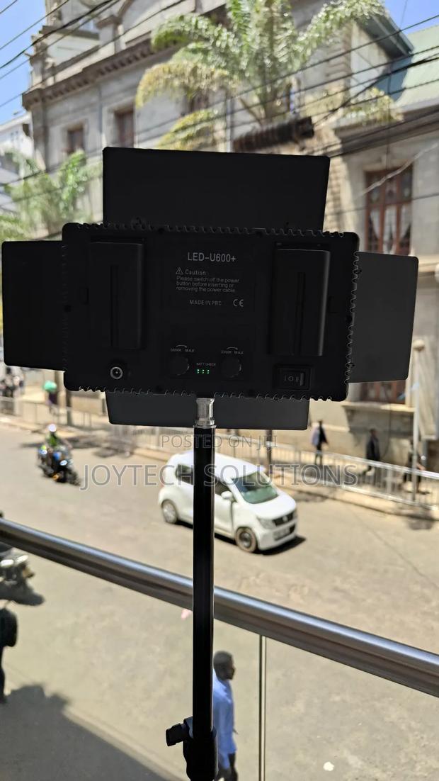 U600+ Professional Led Light 2.1m Adjustable Tripod Stand - thumbnail 2