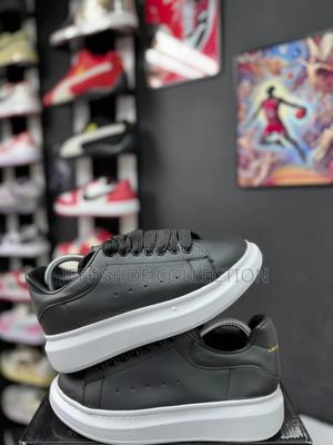 Alexander McQueen - main view