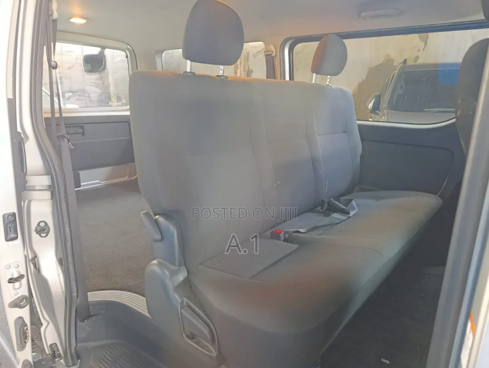 Toyota HiAce 2019 Silver