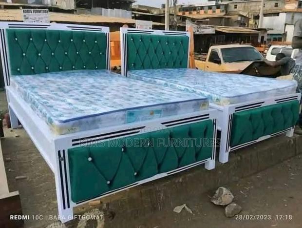 Mocket Bed 5 by 6 With Matress - main view