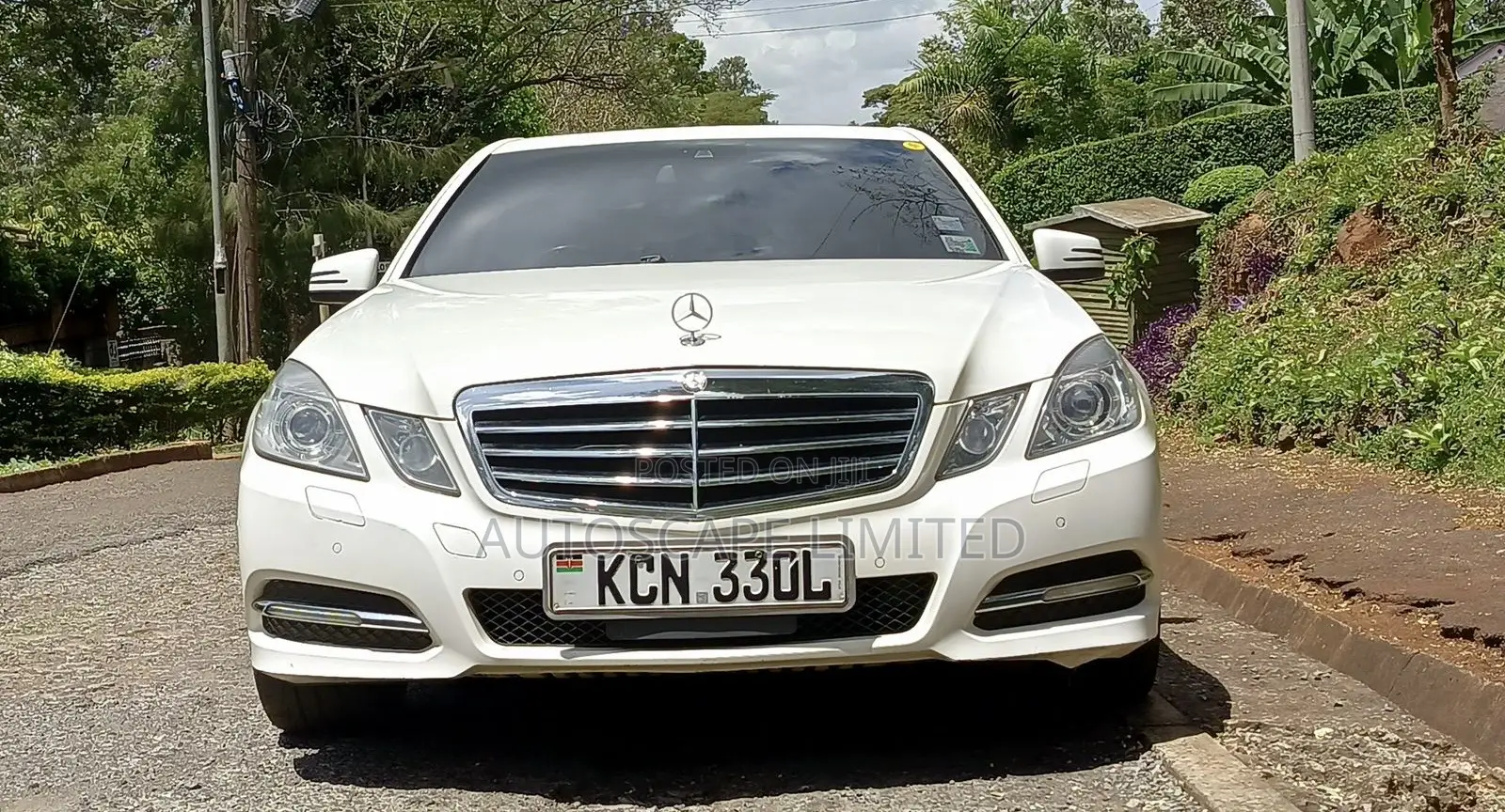 Mercedes-Benz E300 2010 White