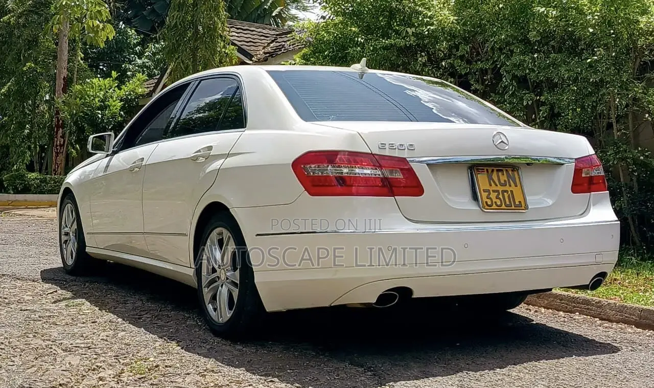 Mercedes-Benz E300 2010 White