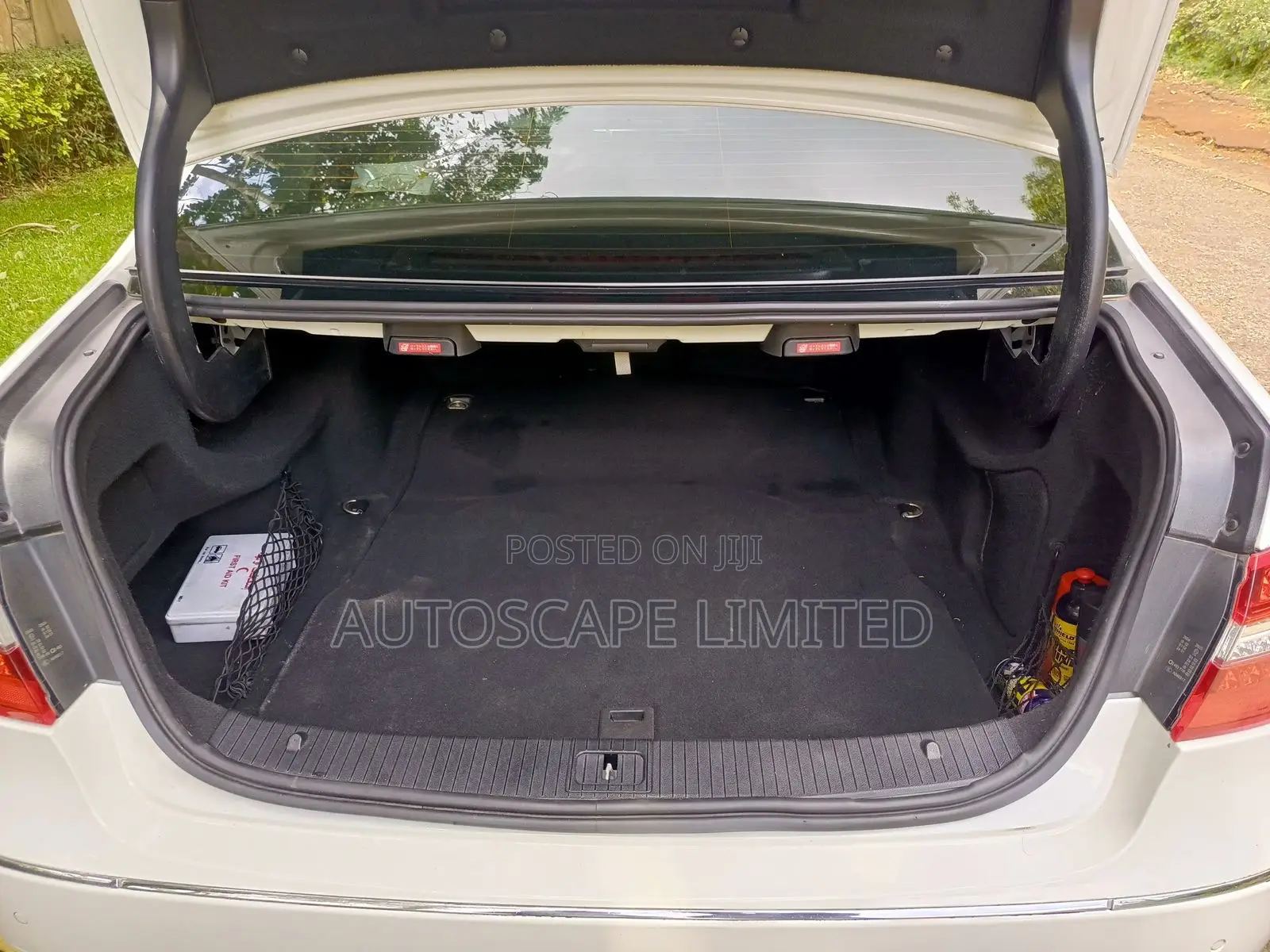 Mercedes-Benz E300 2010 White