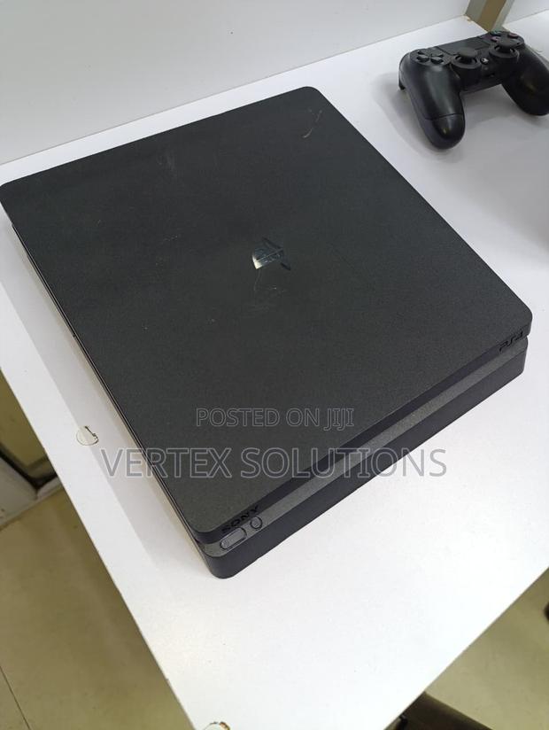 Playstation 4 Chipped - main view