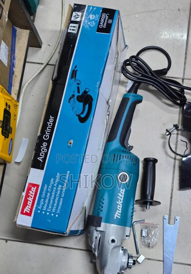 Makita 9′′ Heavy Duty Angle Grinder Corded