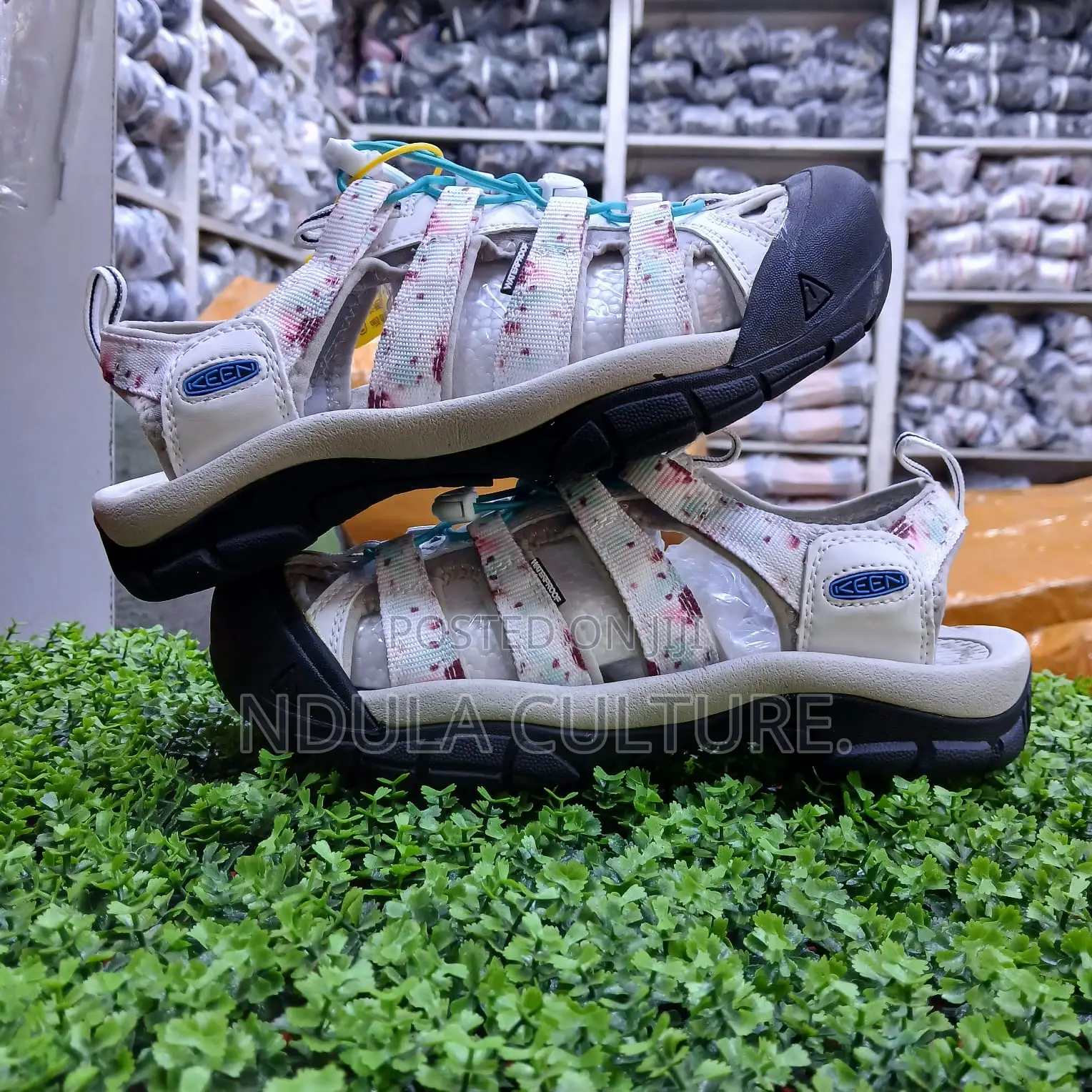 Keen Sandals Leather //Canvas