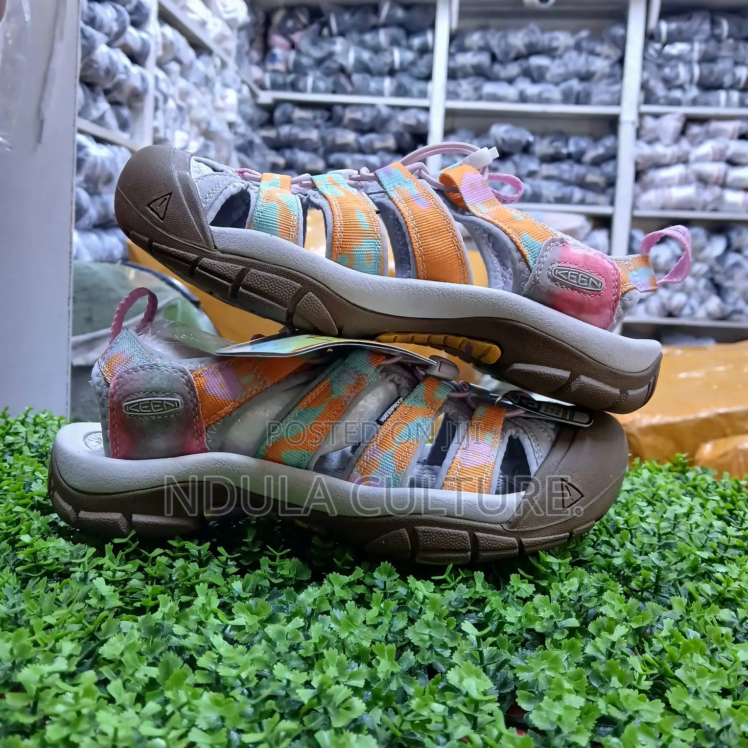 Keen Sandals Leather //Canvas