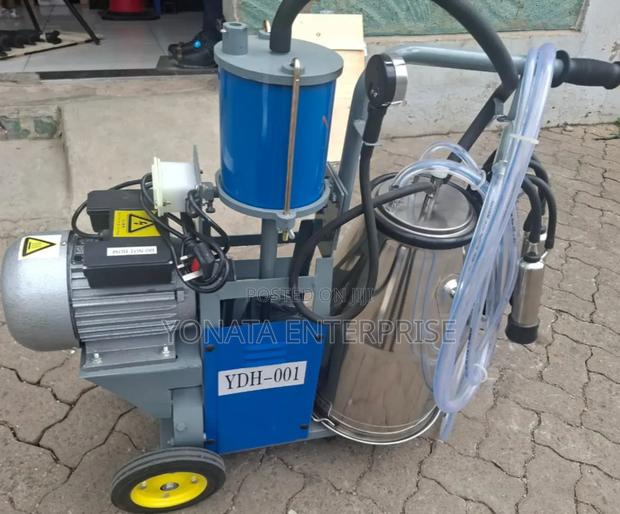 Single Bucket/Barrel Milking Machine - main view